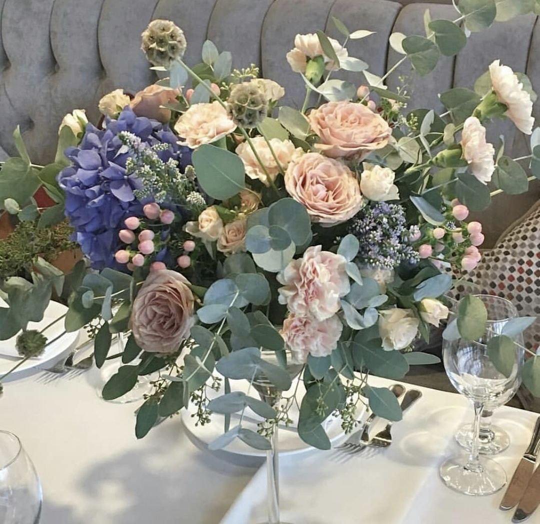 Luxury hand-tied bouquet by Dancing Orchid, North London