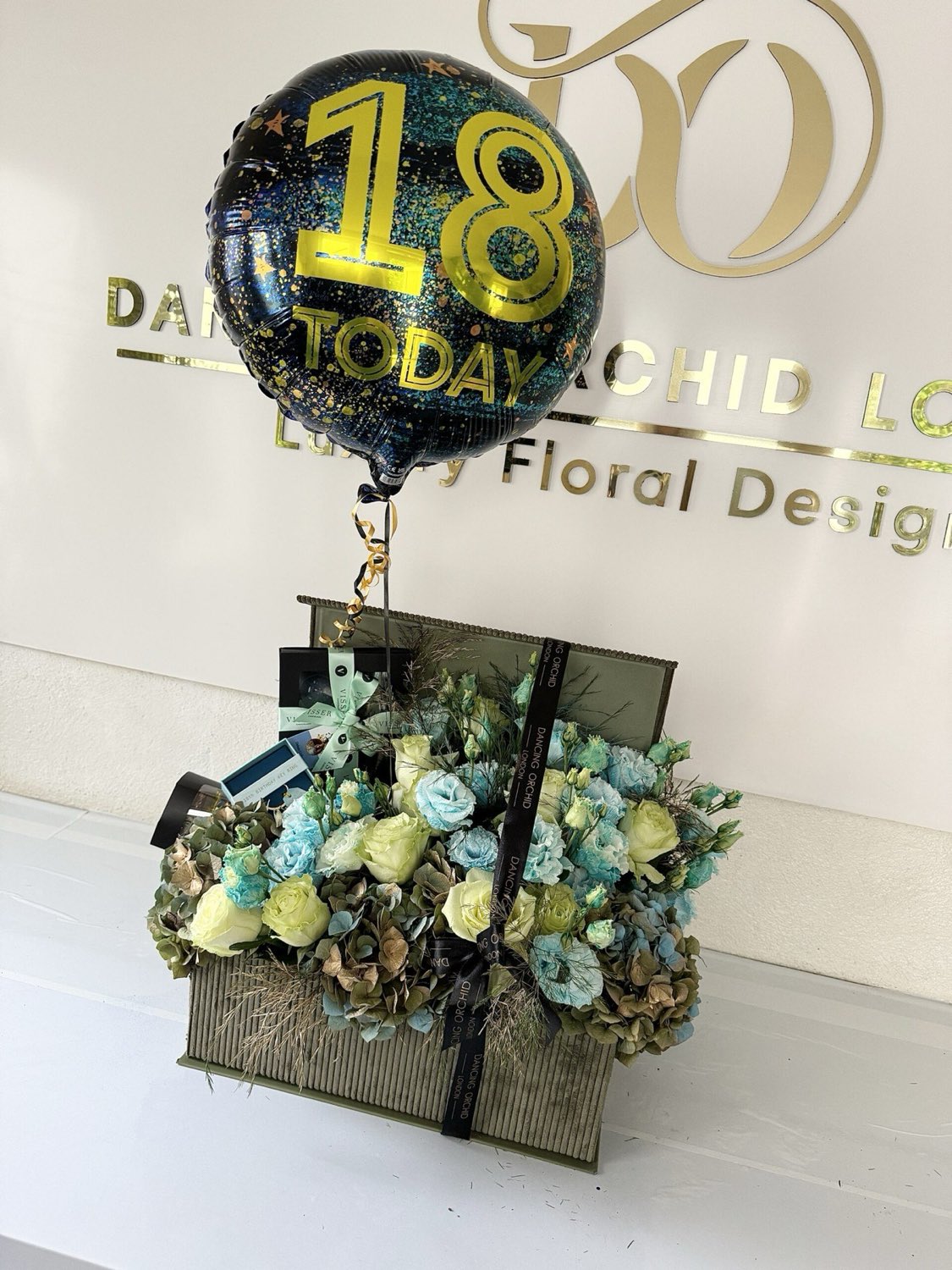 Fresh luxury bouquet hand-delivered across North London
