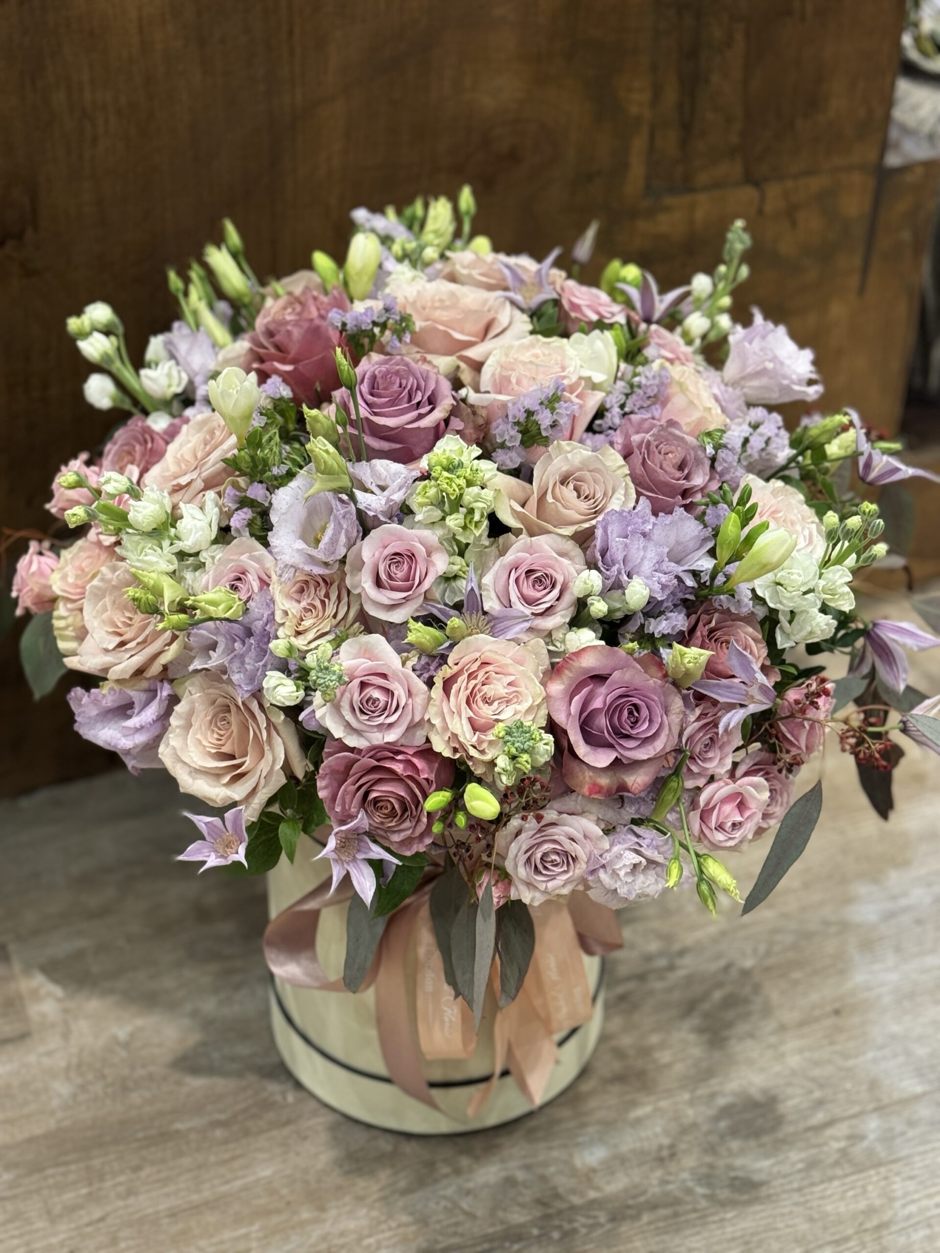Soft Bloom Luxury Box - Image 2